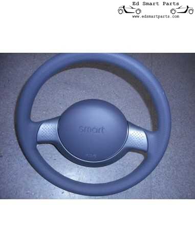 Le volant standard Smart Roadster convient également aux modèles Fortwo 450