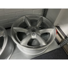 Disponibile un set completo di cerchi in lega Runline da 17 pollici ricondizionati per Smart Roadster 452! 2
