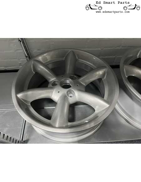 Complete set gereviseerde Smart Roadster 452 17 inch lichtmetalen velgen op voorraad!