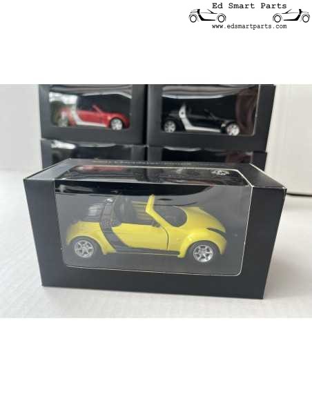 Pullback Smart Roadster Coupé 1:33 Star Shine Gelb/Schwarz SMARTWARE