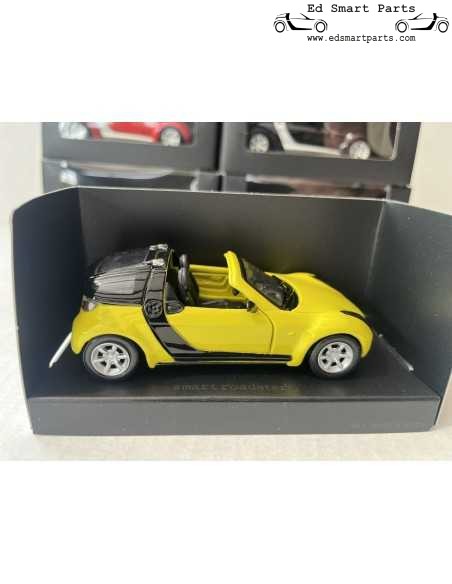 Smart Roadster Coupé en escala 1:33, amarillo brillante y negro SMARTWARE