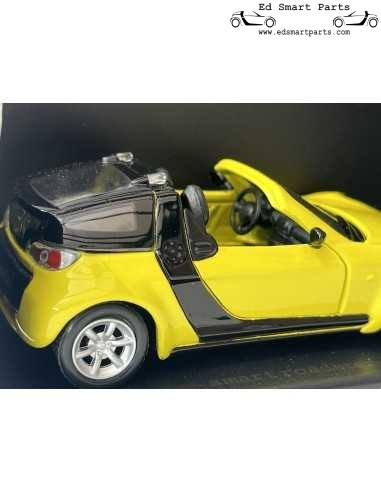 Pullback Smart Roadster Coupé 1:33 Star Shine Gelb/Schwarz SMARTWARE