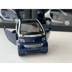Smart fortwo coupé pullback 1:33 blu stella/argento SMARTWARE