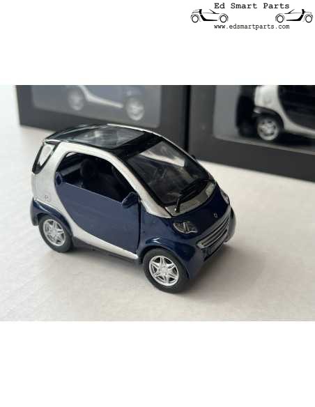 Smart fortwo coupé à l'échelle 1:33 bleu étoile/argent SMARTWARE