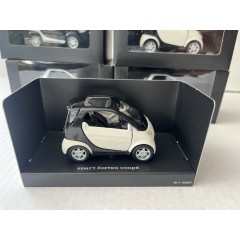 Pullback Smart Fortwo Coupé 1:33 lite weiß/schwarz SMARTWARE