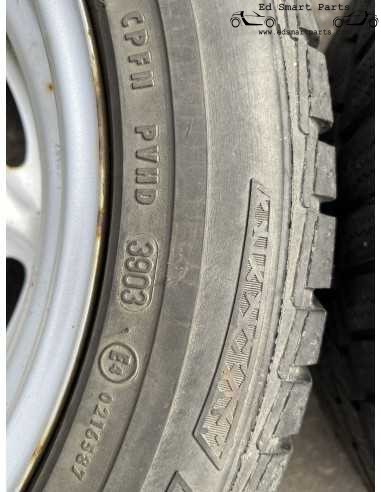 Juego de ruedas de acero Smart Roadster de 15 pulgadas con neumáticos de invierno de 6 mm
