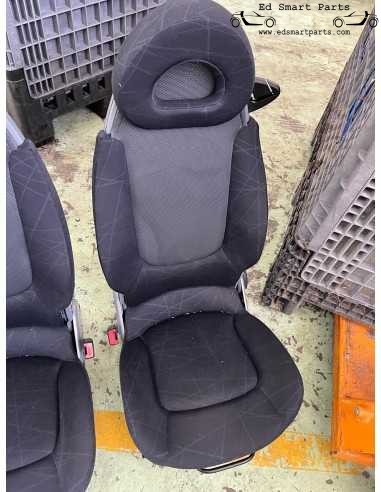 Par de asientos Smart Roadster LHD en color negro garabateado, airbags laterales y calefacción