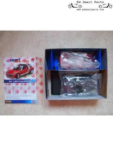 Smart Roadster Coupé rouge 2003 Cabriolet Kit de construction 1/24 Bburago