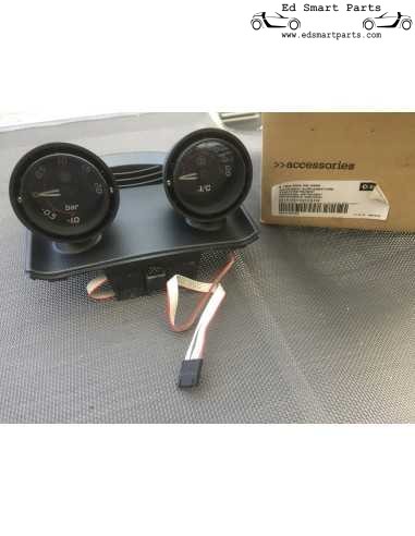 Smart Roadster Dashboard Pods im Brabus-Design mit Carbon-Look-Basis
