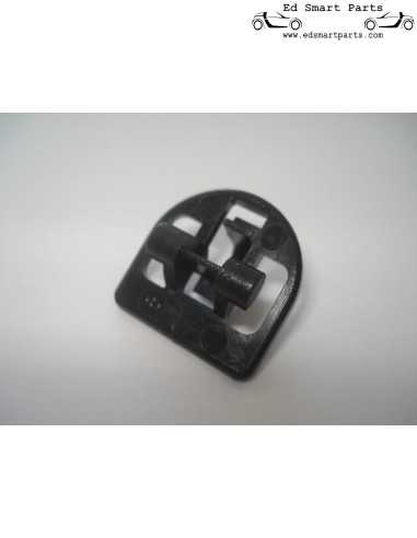 Genuine Smart Fortwo 450 hinge clip for the service screens