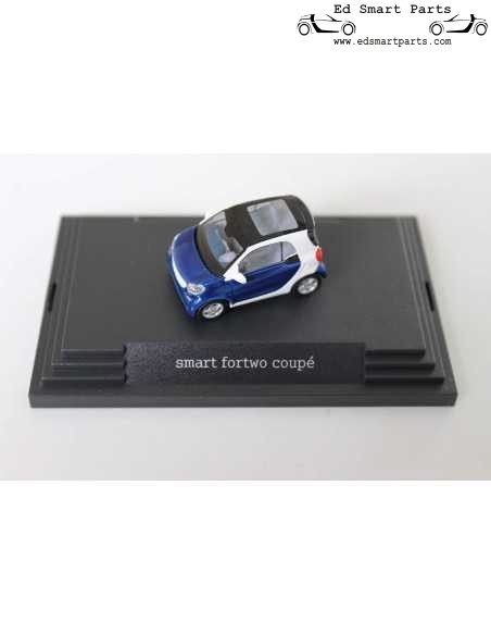 Busch Smart 453 Fortwo Coupe wit / middernachtblauw Model Auto 1:87