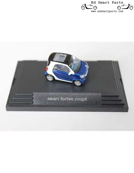 Busch Smart 453 Fortwo Coupe wit / middernachtblauw Model Auto 1:87