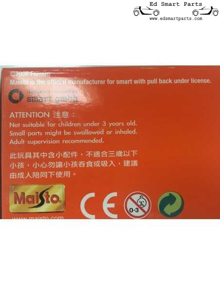 Maisto smart roadster Ferrero Kinder Chocolat modèle en édition limitée 1/43