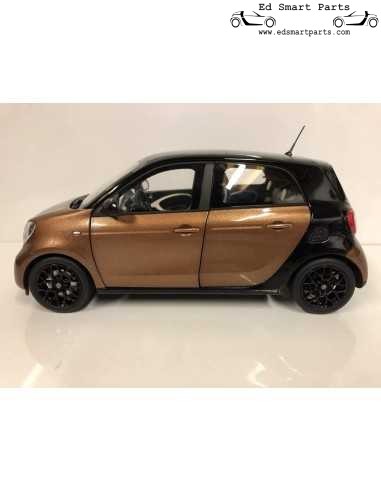 NOREV Smart Forfour 453 Prime Schwarz/Braun Modellauto 1:18