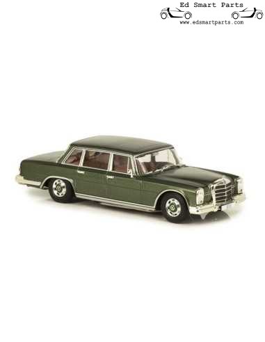 Mercedes-Benz Colecionável Mercedes Benz 600 (W100) Verde Metálico Escala 1:43