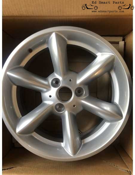 Smart Roadster 452 runline 7.0Jx17 ET 20 1 front wheel Q0019422
