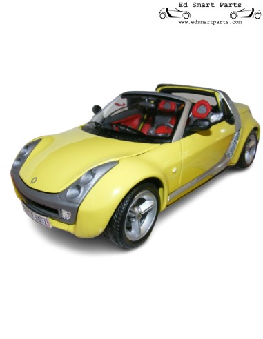 Smart Roadster Yellow Cabrio 1/18 Bburago